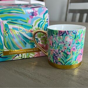 NIB Lilly Pulitzer ceramic mug with gold handle Lilly’s favorite things
